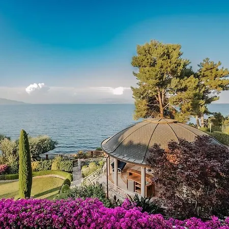 Sea Garden - Spectacular Seafront Position
