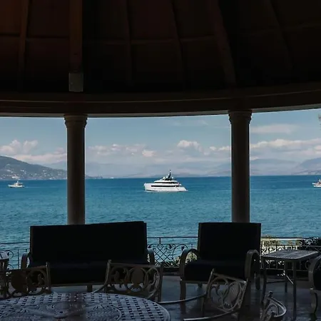 Sea Garden - Spectacular Seafront Position *