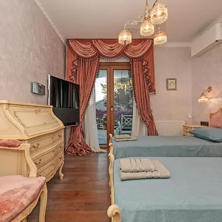 Sea Garden - Spectacular Seafront Position Villa