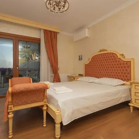 Villa Sea Garden - Spectacular Seafront Position *